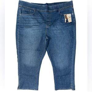 Signature by Levi Strauss Pull On Capri Classic Blue
